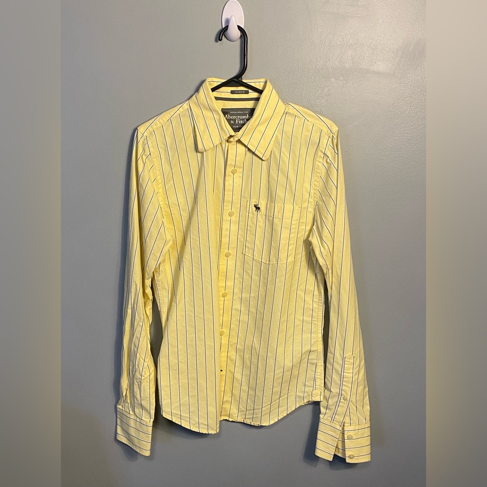 Abercrombie & Fitch Yellow Casual Button Down Shirt